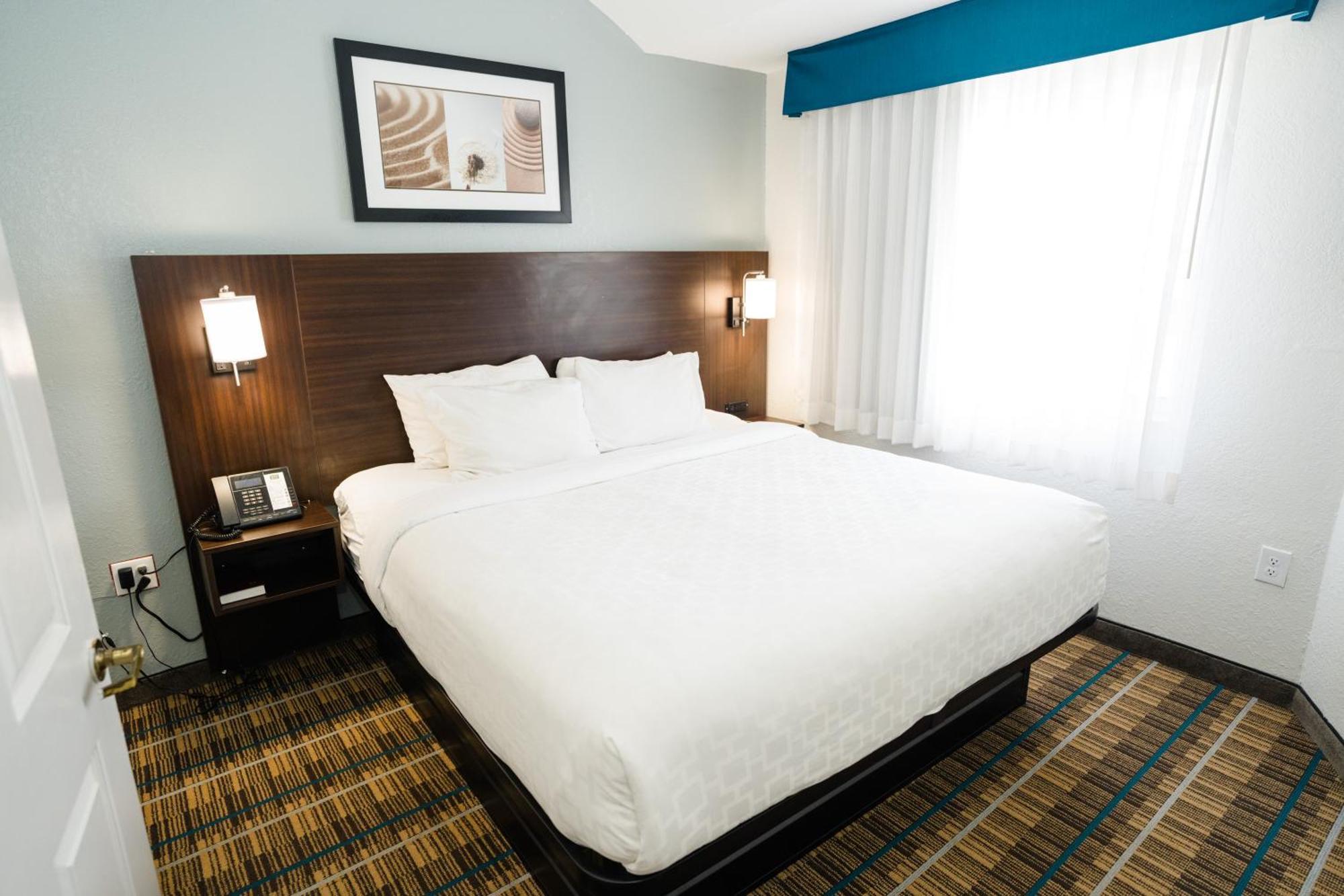 เมนสเตย์ สวีท สนามบินน็อกซ์วิลล์ Hotel อัลคอ ภายนอก รูปภาพ