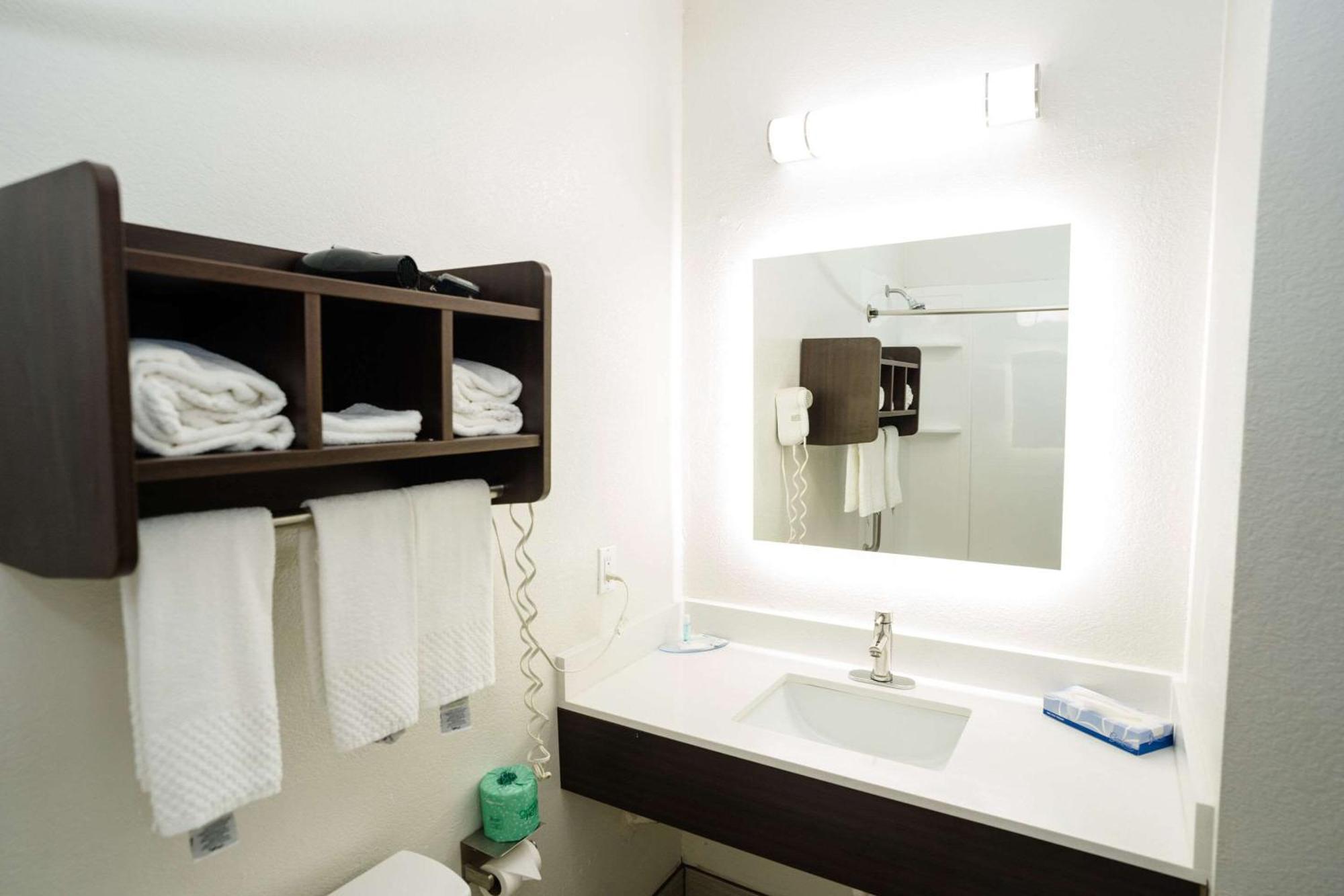 เมนสเตย์ สวีท สนามบินน็อกซ์วิลล์ Hotel อัลคอ ภายนอก รูปภาพ